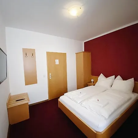 Waldrestaurant & Gasthuis 3*