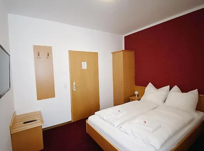 Waldrestaurant & Guest house 3*